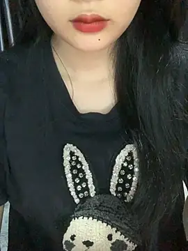 Snapshot of Linhtruong_ chatting on 11/02/25, 04:26 Linhtruong online show from 11/02/25, 04:26