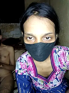 Snapshot of ursumita chatting on 11/21/25, 09:13 ursumita online show from 11/21/25, 09:13