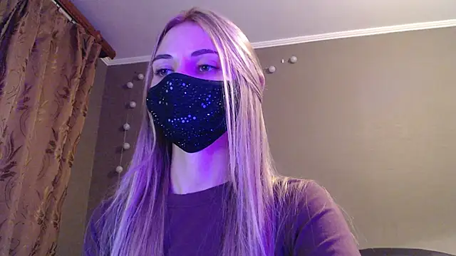 Snapshot of Iris_lave chatting on 09/12/25, 06:19 Iris lave online show from 09/12/25, 06:19