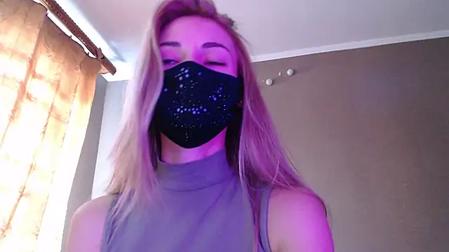 Snapshot of Iris_lave chatting on 09/14/25, 11:20 Iris lave online show from 09/14/25, 11:20