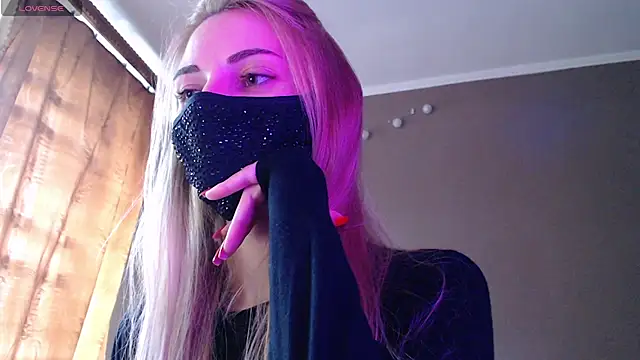 Snapshot of Iris_lave chatting on 09/24/25, 02:20 Iris lave online show from 09/24/25, 02:20