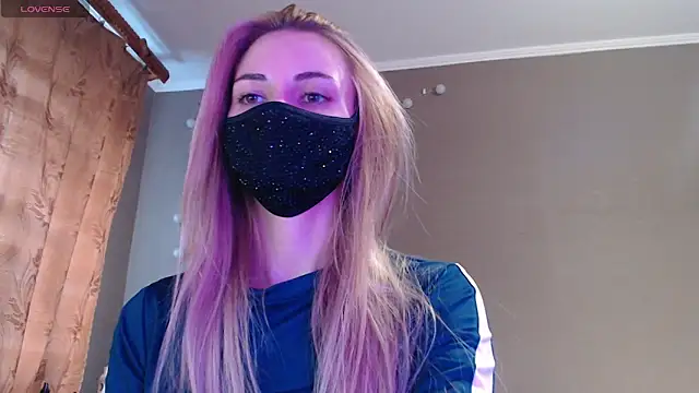 Snapshot of Iris_lave chatting on 09/28/25, 03:17 Iris lave online show from 09/28/25, 03:17