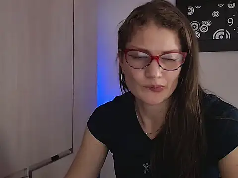 Camila-ventura online show from 11/06/25, 07:37