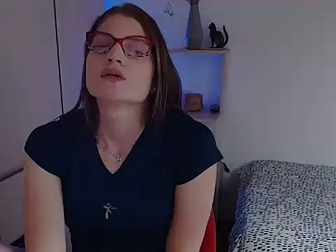 Camila-ventura online show from 11/18/25, 07:18