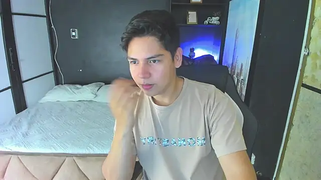 Asta Black online show from 09/10/25, 04:01