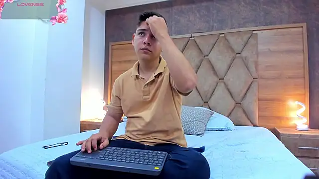 Asta Black online show from 09/22/25, 04:25