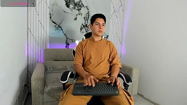 Asta Black online show from 10/14/25, 10:32