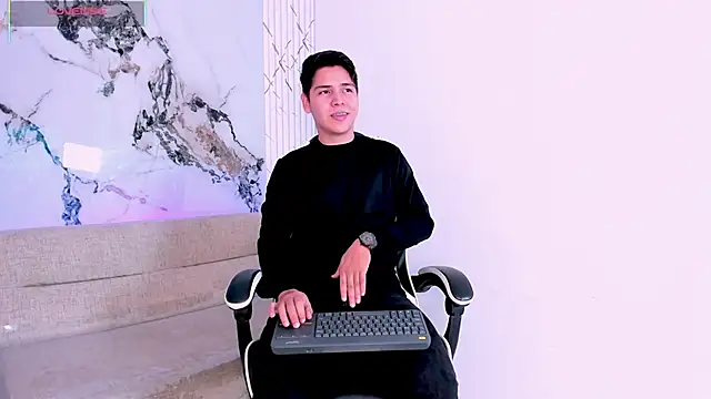 Asta Black online show from 10/19/25, 09:37