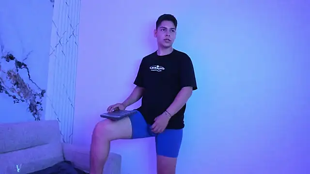 Asta Black online show from 10/28/25, 09:50