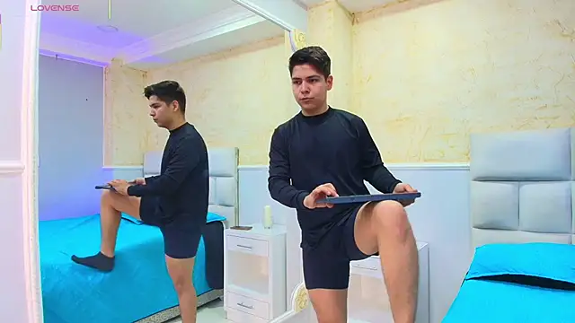 Asta Black online show from 11/11/25, 08:42