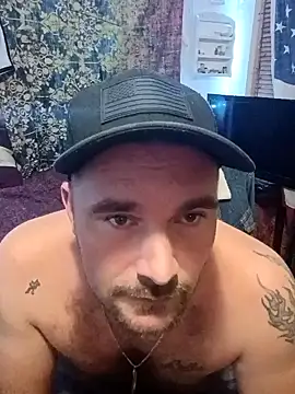 Snapshot of Daddylongleg690 chatting on 10/14/25, 02:01 Daddylongleg690 online show from 10/14/25, 02:01