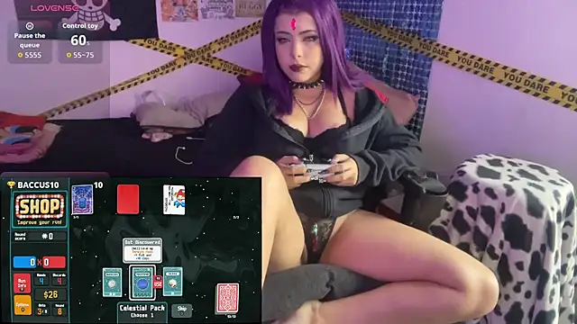 Snapshot of PixelKitty_ chatting on 11/13/25, 09:36 PixelKitty online show from 11/13/25, 09:36