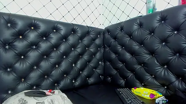 Snapshot of EMMA_SANTANA chatting on 10/06/25, 07:44 EMMA SANTANA online show from 10/06/25, 07:44