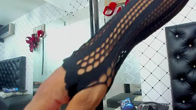 Snapshot of EMMA_SANTANA chatting on 10/07/25, 07:44 EMMA SANTANA online show from 10/07/25, 07:44