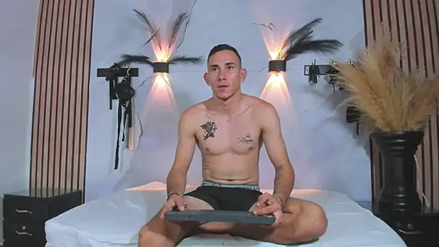 PeterBowel online show from 10/11/25, 04:16