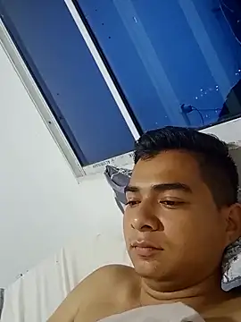 Snapshot of DeivanR_6 chatting on 10/25/25, 04:42 DeivanR 6 online show from 10/25/25, 04:42