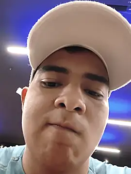 Snapshot of DeivanR_6 chatting on 10/27/25, 09:19 DeivanR 6 online show from 10/27/25, 09:19