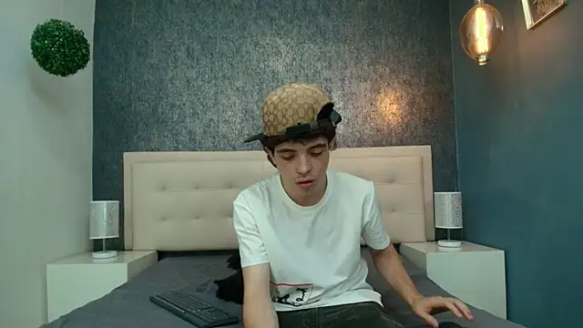 Snapshot of dia_fax18 chatting on 09/13/25, 12:05 dia fax18 online show from 09/13/25, 12:05