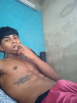 Snapshot of angelchorinos chatting on 09/30/25, 04:45 angelchorinos online show from 09/30/25, 04:45