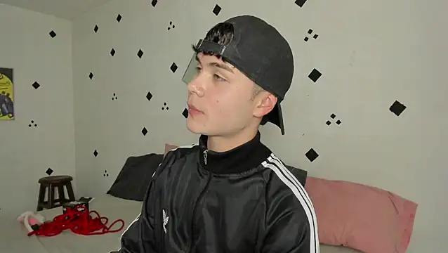 crushnier1 online show from 09/30/25, 06:13