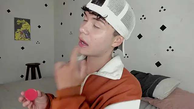 crushnier1 online show from 10/16/25, 05:58