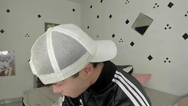 crushnier1 online show from 10/17/25, 05:48