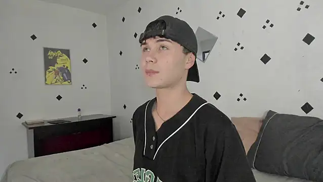 crushnier1 online show from 10/20/25, 05:35