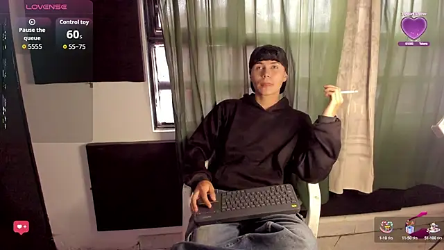 crushnier1 online show from 10/25/25, 05:08