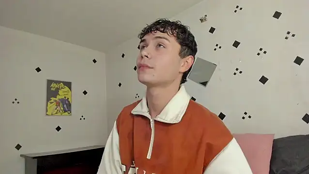 crushnier1 online show from 10/31/25, 05:47