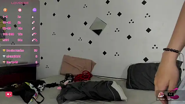 crushnier1 online show from 11/06/25, 05:47