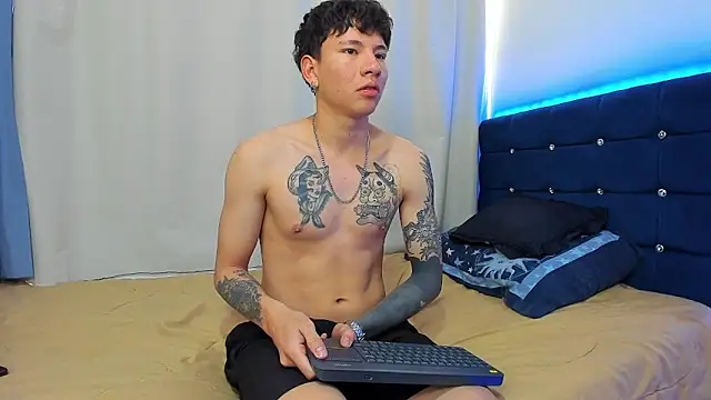 Tatiiana n Damiian online show from 10/20/25, 09:48