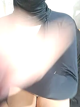 Snapshot of nataliazinha chatting on 10/15/25, 10:37 nataliazinha online show from 10/15/25, 10:37