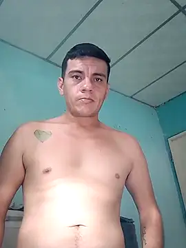 Snapshot of Arturo_at_home chatting on 10/08/25, 03:31 Arturo at home online show from 10/08/25, 03:31