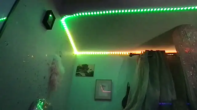 nekowaifuuu online show from 11/07/25, 07:08