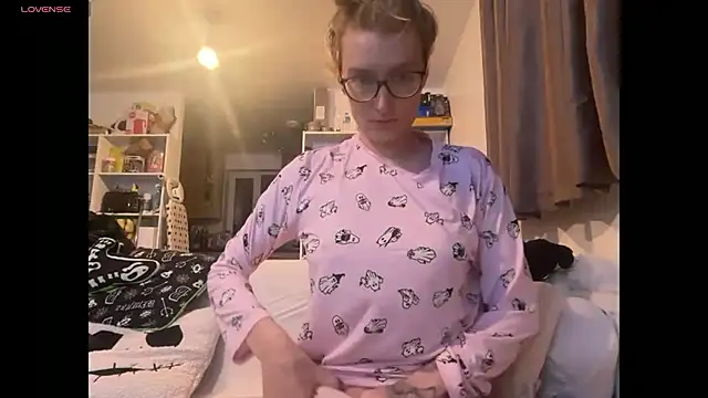 Snapshot of harleyblair chatting on 09/18/25, 10:23 harleyblair online show from 09/18/25, 10:23