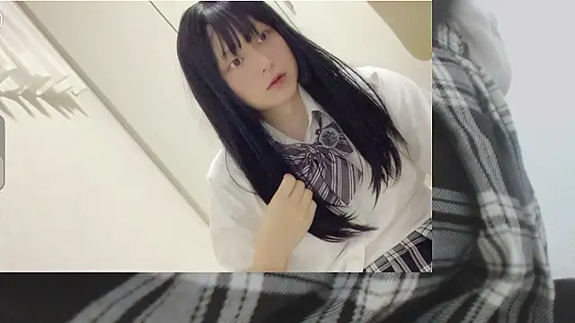 Mia032 online show from 10/12/25, 01:32