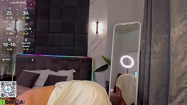 MalvinaDream online show from 10/20/25, 01:17