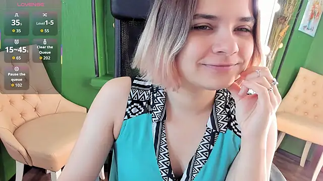 Snapshot of Gina_Dawson chatting on 09/18/25, 08:16 Gina Dawson online show from 09/18/25, 08:16