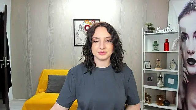 JaquelinLaurent online show from 10/13/25, 07:36