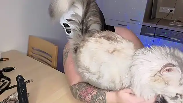 Snapshot of MaeNoir chatting on 10/31/25, 10:33 MaeNoir online show from 10/31/25, 10:33