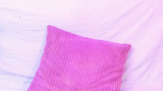 Saraa Graham online show from 10/25/25, 08:47