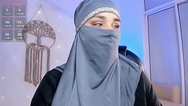 amila hagda online show from 10/30/25, 04:14