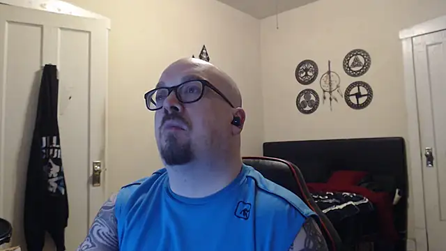 Snapshot of Doc524 chatting on 09/23/25, 01:25 Doc524 online show from 09/23/25, 01:25