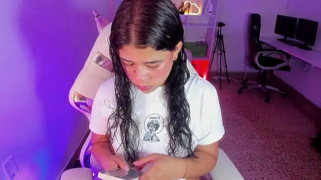 Ivy nt online show from 11/14/25, 12:48