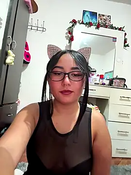 saranghae  online show from 10/26/25, 02:39