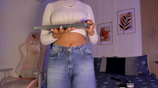 Ayleen Dunkan online show from 10/25/25, 12:34