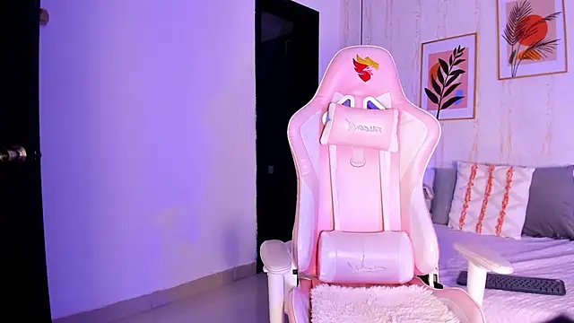 Ayleen Dunkan online show from 11/04/25, 12:37