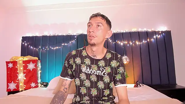 dominik thompson777 online show from 11/15/25, 03:19