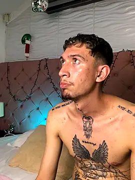 dominik thompson777 online show from 11/19/25, 12:21