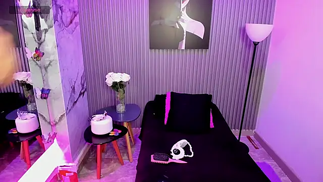 CloeyMiller online show from 11/03/25, 04:19